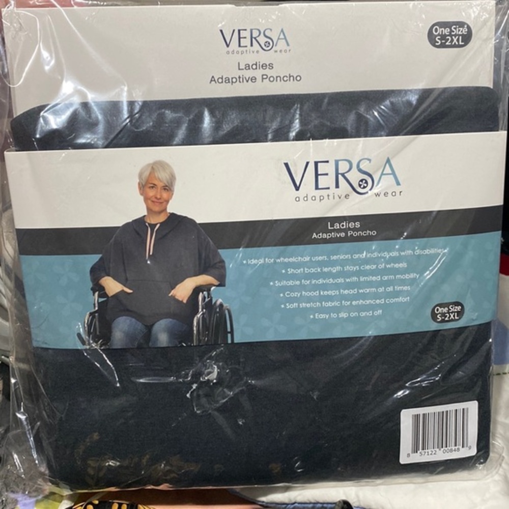 The Versa Adaptive Ladies Poncho NWT‎